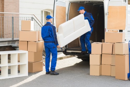 Professional packing and unpacking services in Hampstead for a smooth home move