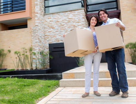 Removal company staff following a safe working process